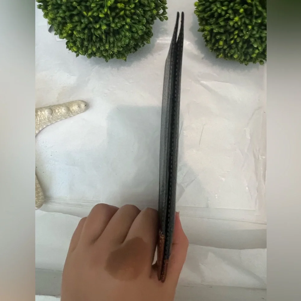 482832 Authentic Dior leather wallet